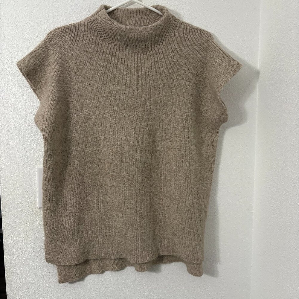 Staccato Mock Neck Sweater Vest Cozy Warm Size Medium
